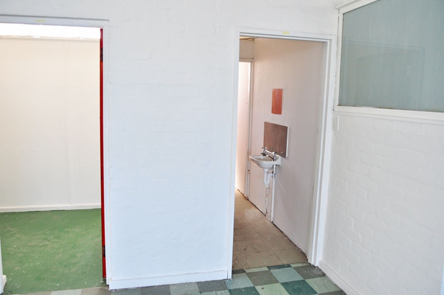 To Let commercial Property for Rent in Maitland Western Cape